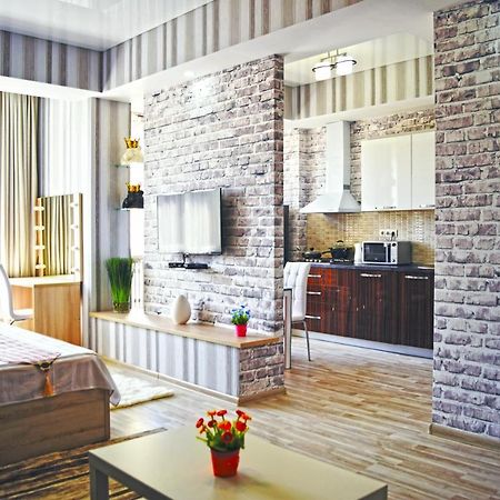 Apartment With Good View In The Center 비슈케크 외부 사진