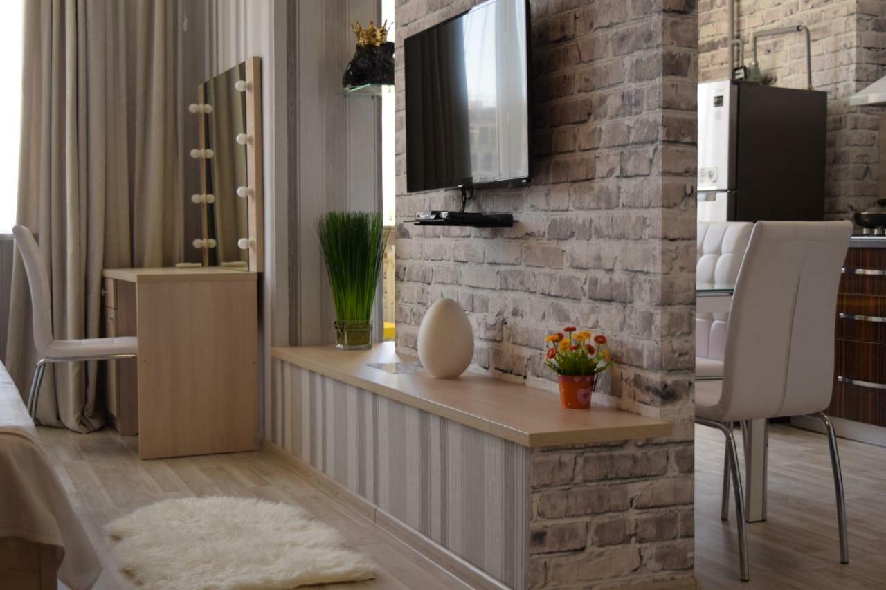 Apartment With Good View In The Center 비슈케크 외부 사진