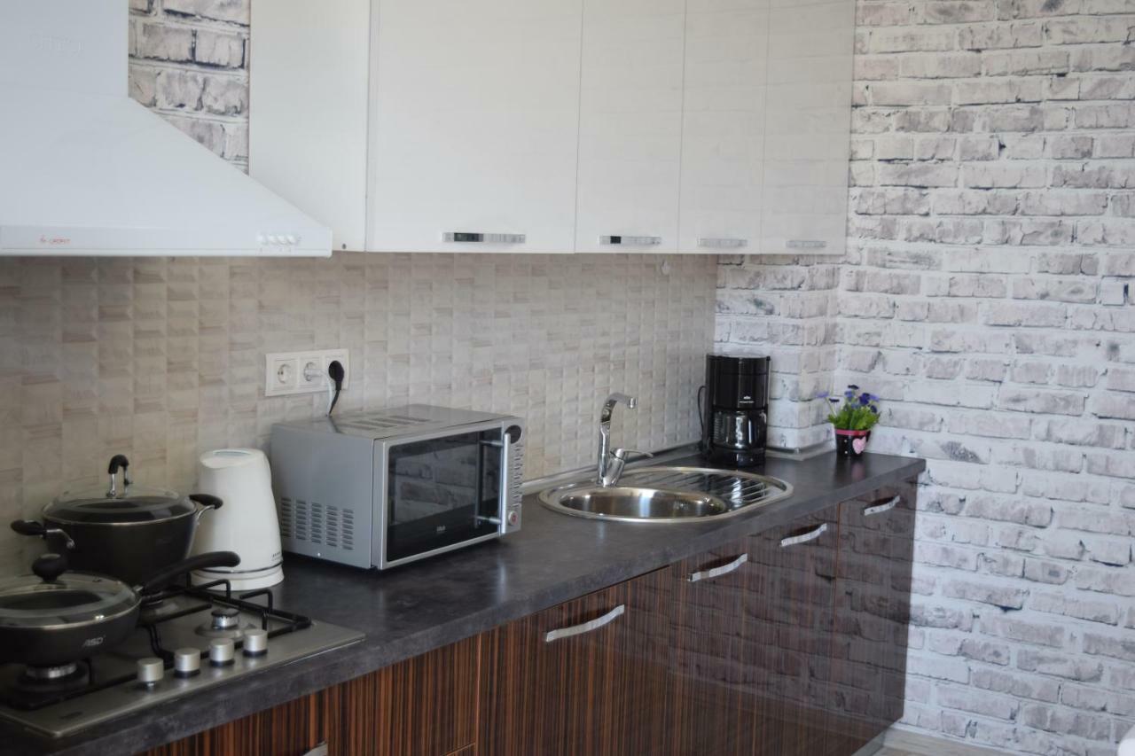 Apartment With Good View In The Center 비슈케크 외부 사진