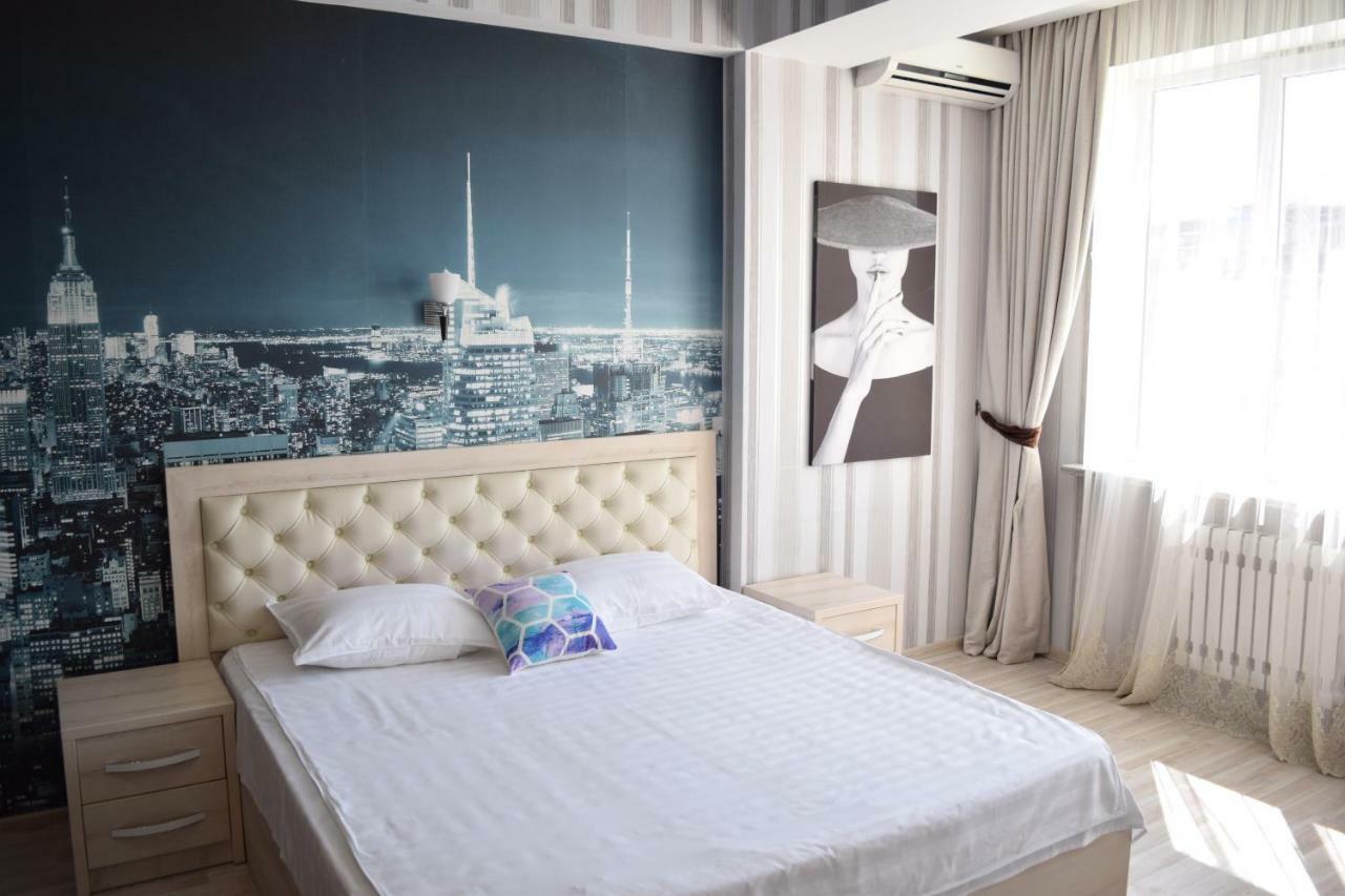 Apartment With Good View In The Center 비슈케크 외부 사진